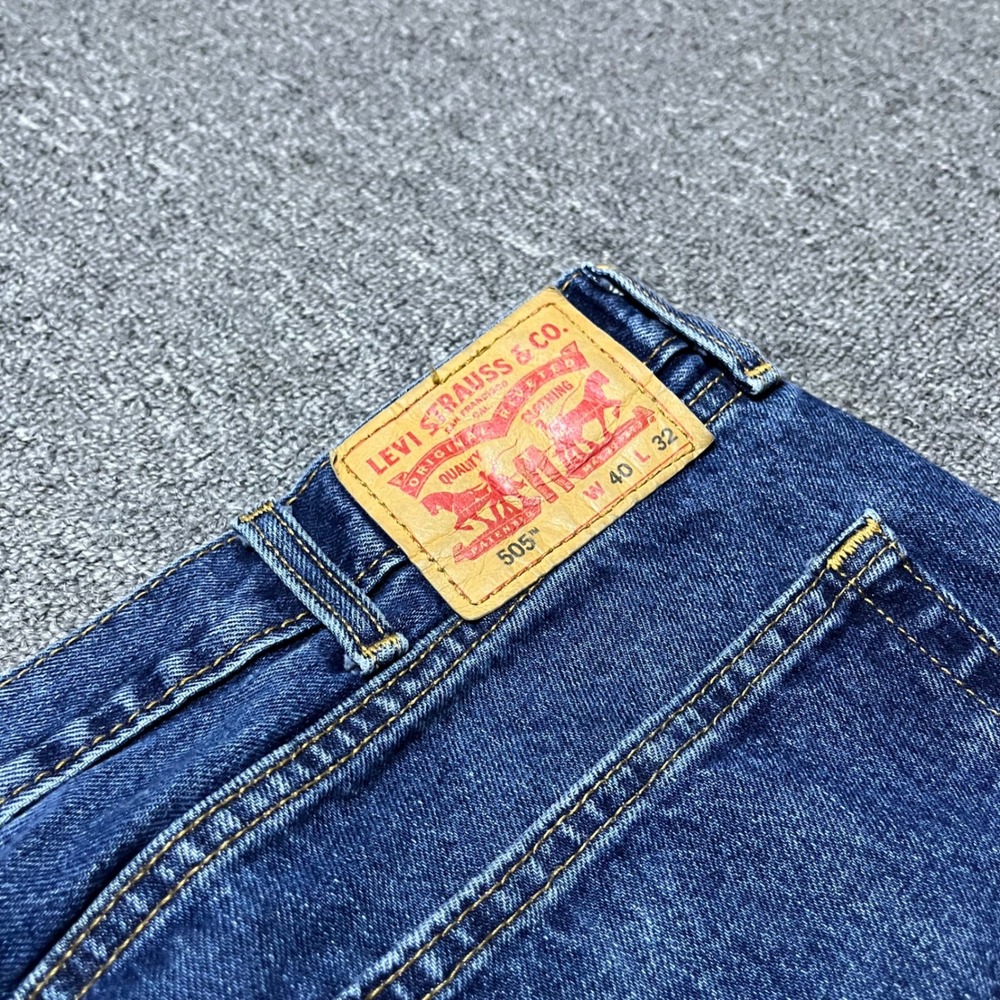 Levi's 505 Regular Fit Jeans W40 L32 Blue Denim Straight Leg Workwear - Picture 8 of 12
